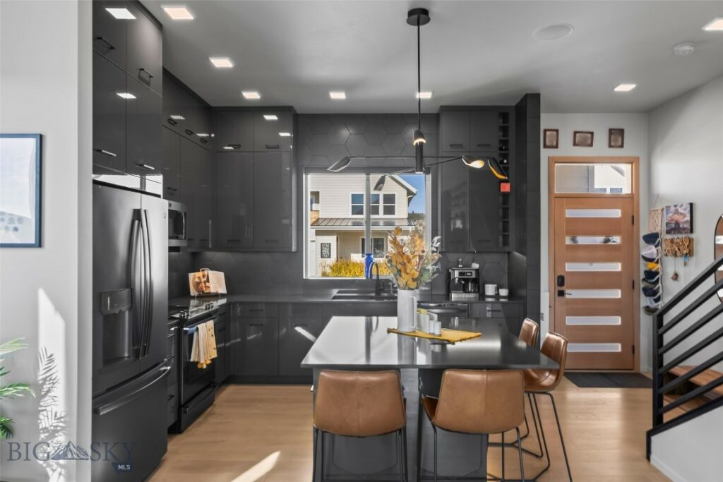 1964 Little Cottage Lane