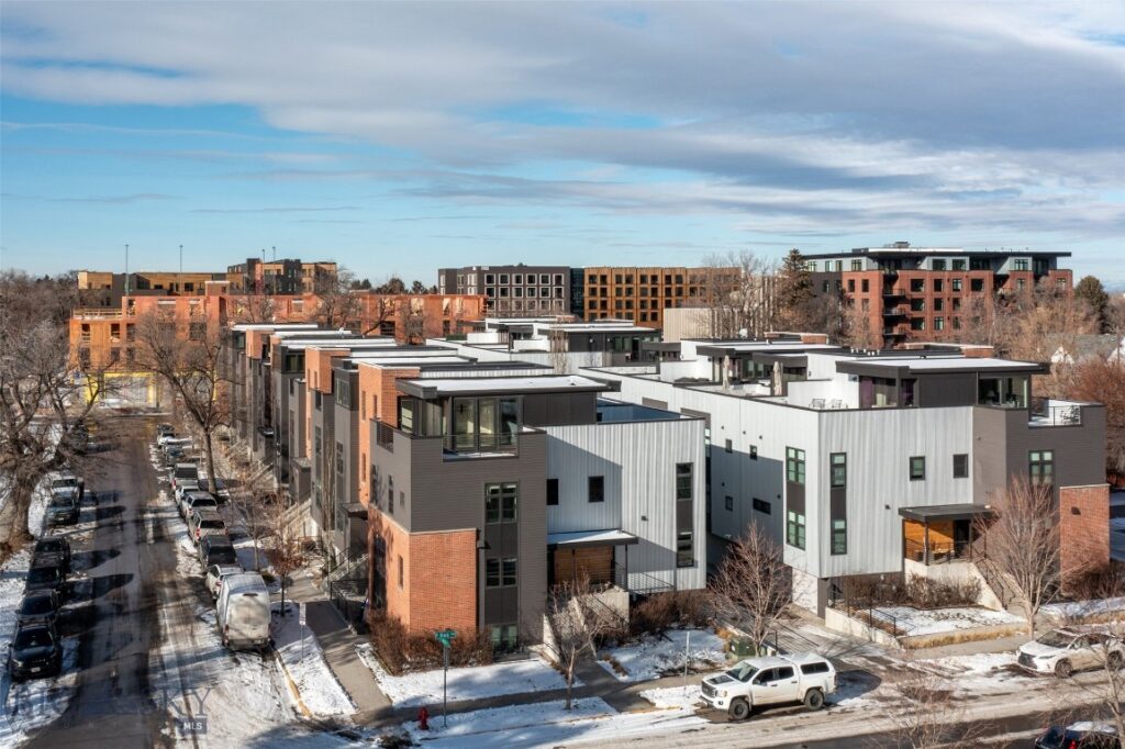 201 & 201 1/2 N Black Avenue