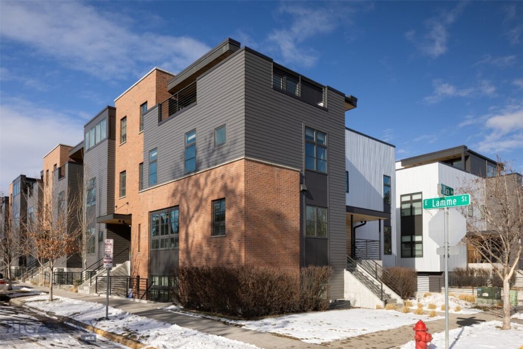 201 & 201 1/2 N Black Avenue