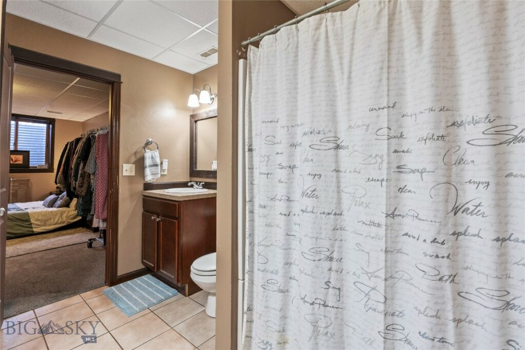 201 E Magnolia Drive