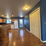 201 E Cascade Avenue