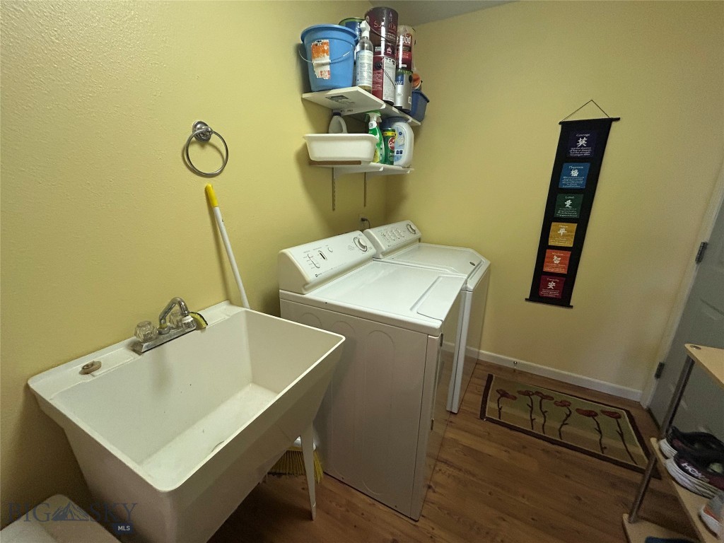 201 E Cascade Avenue