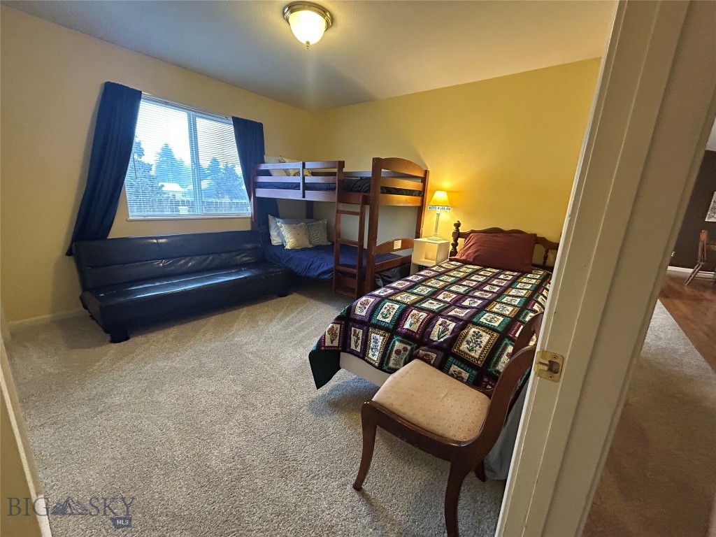 201 E Cascade Avenue