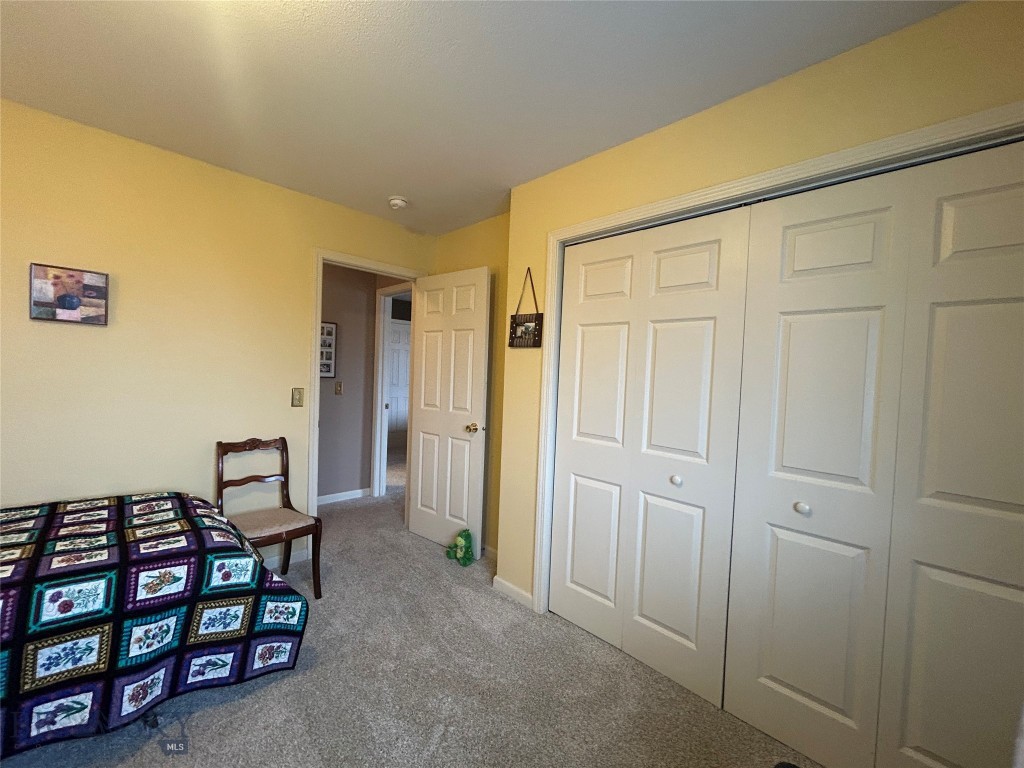 201 E Cascade Avenue