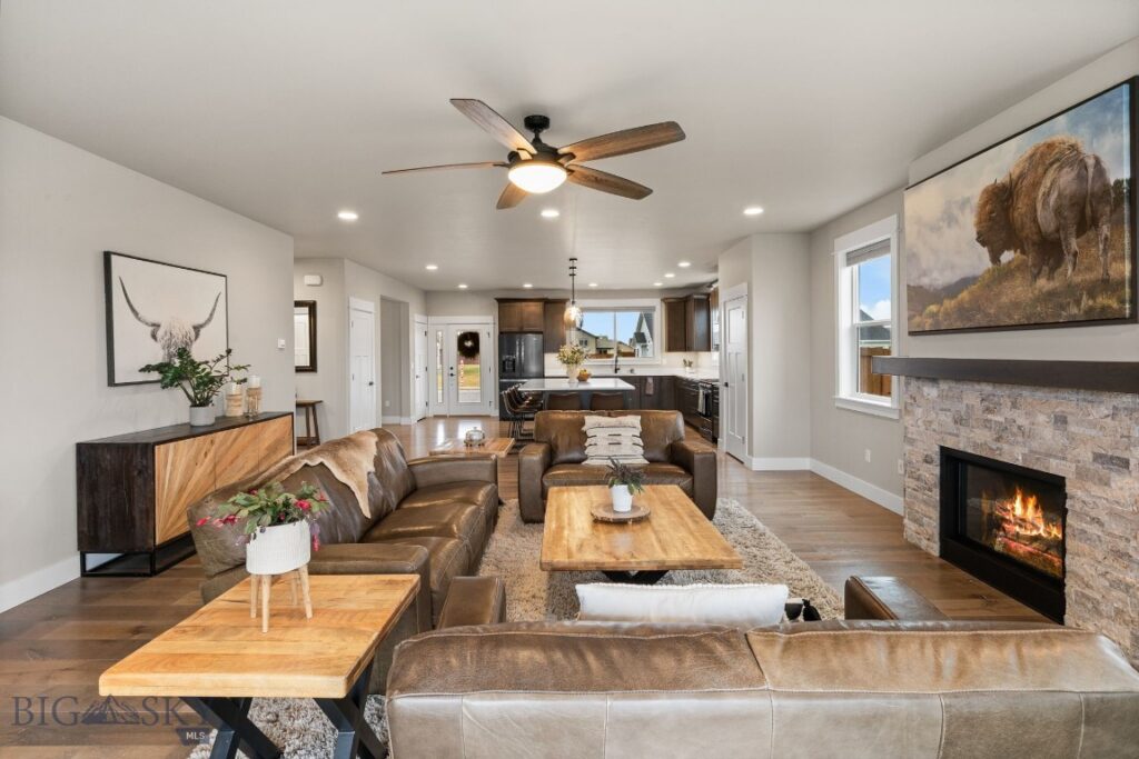 2019 E Silver Circle