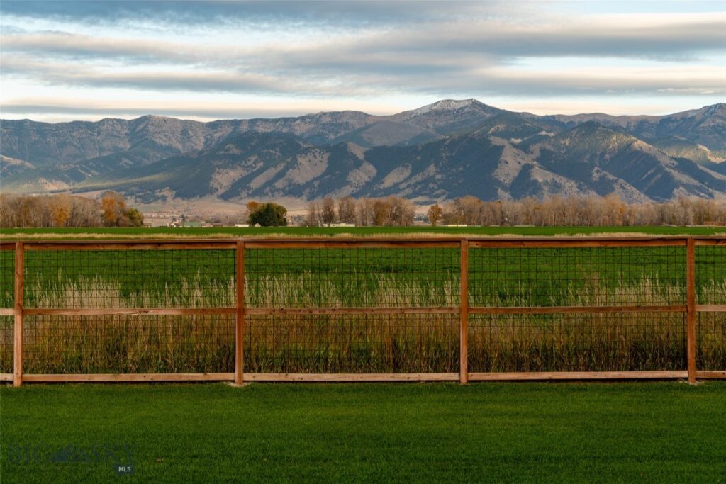 2019 E Silver Circle