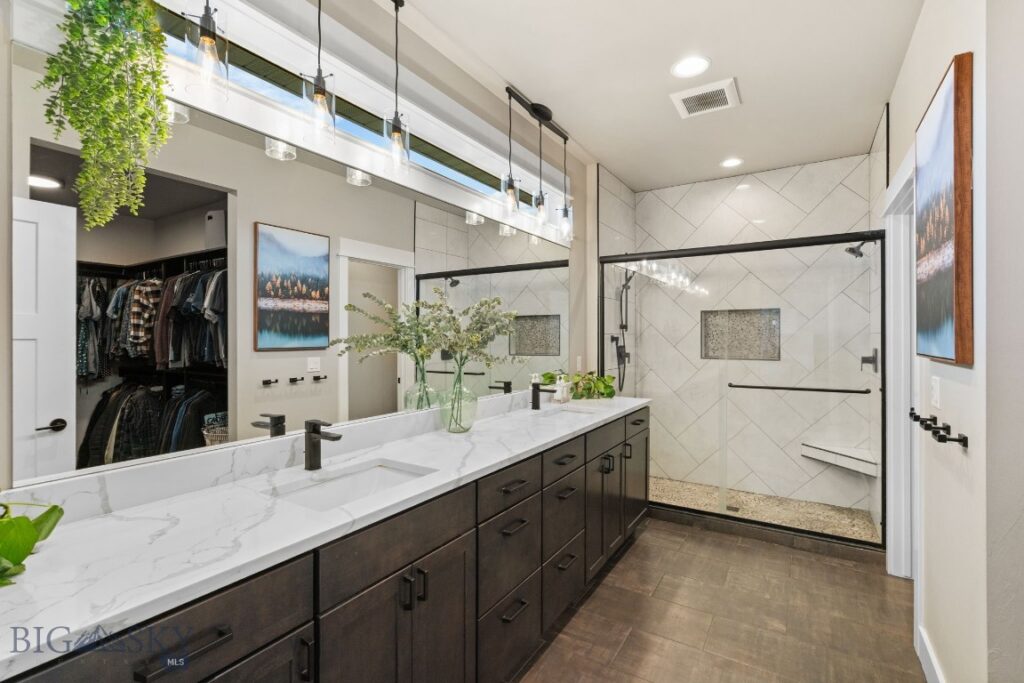 2019 E Silver Circle