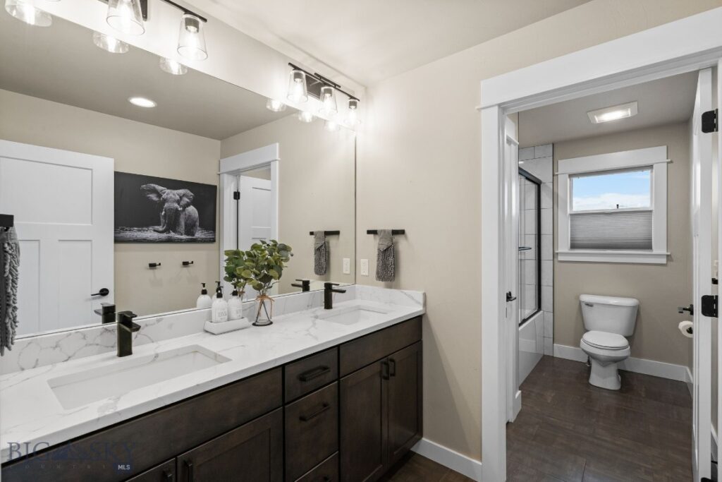 2019 E Silver Circle