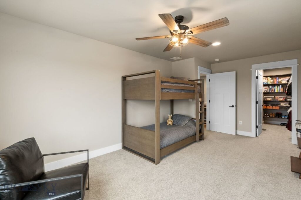 2019 E Silver Circle