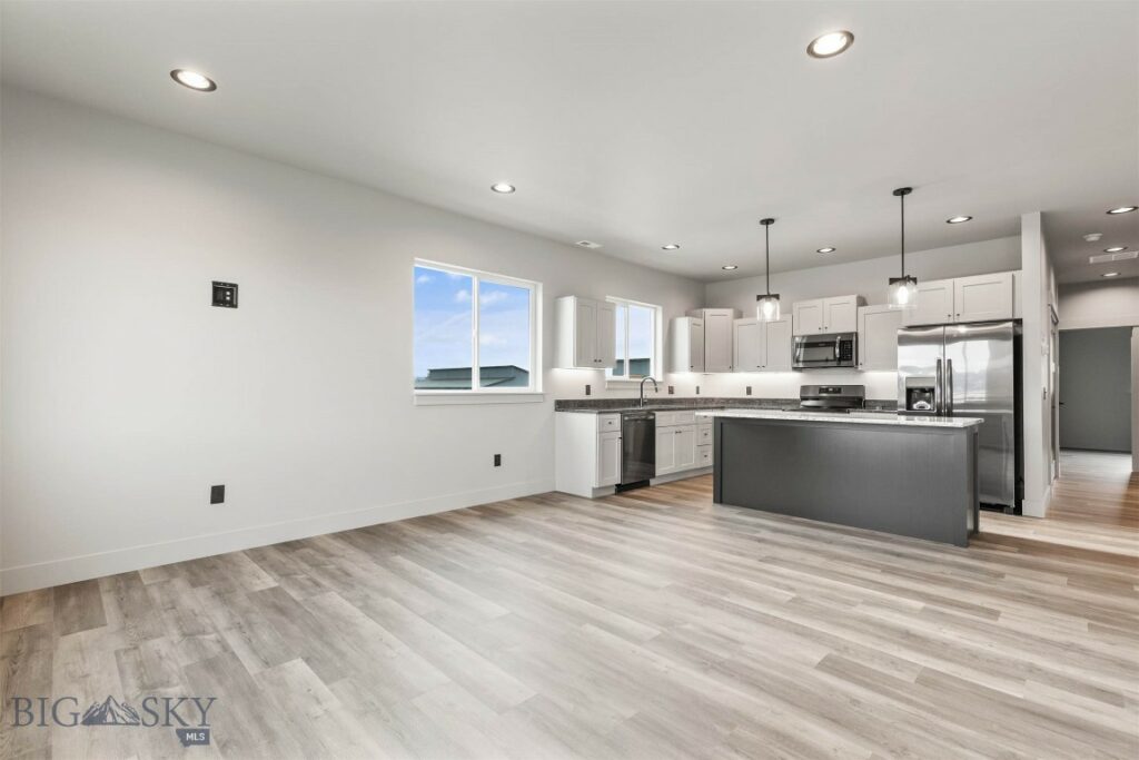 202 Fletching Unit B