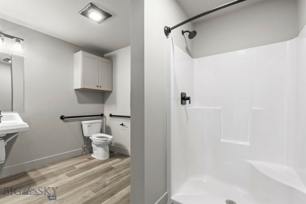 202 Fletching Unit B