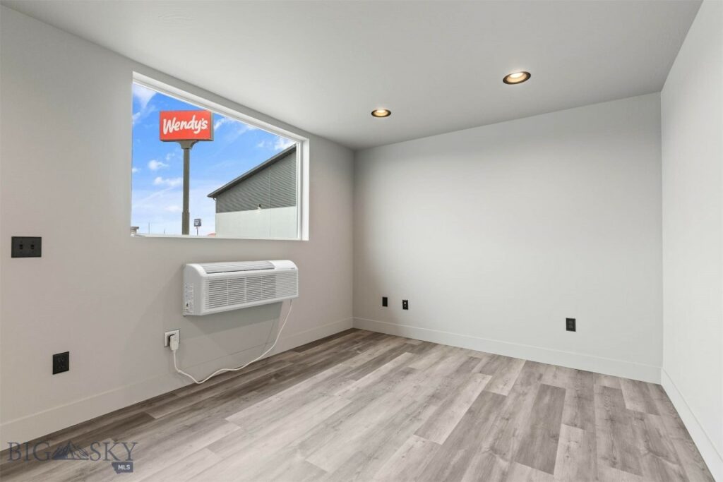 202 Fletching Unit B