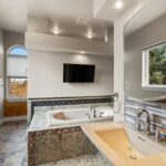 203 Alton Way