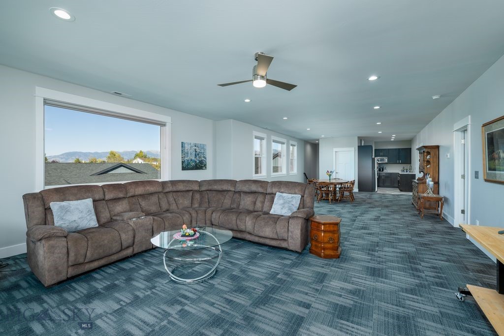 2030 and 2032 Love Lane