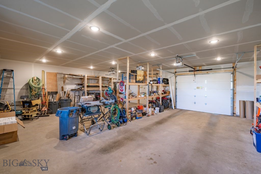 2030 and 2032 Love Lane