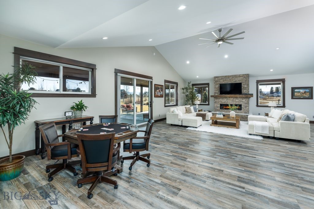 2030 and 2032 Love Lane