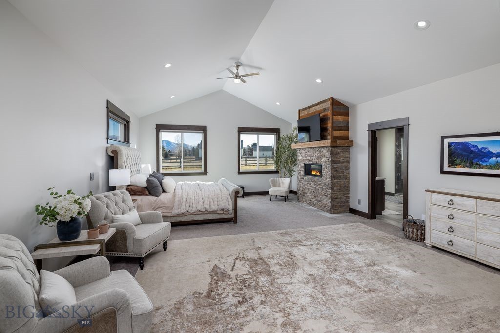 2030 and 2032 Love Lane