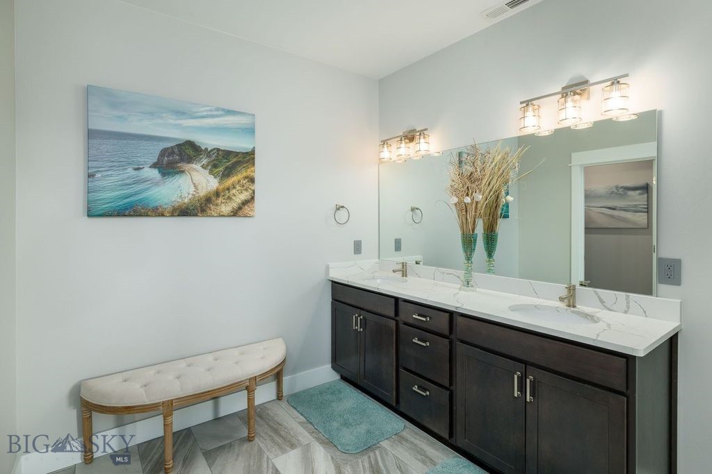 2030 and 2032 Love Lane