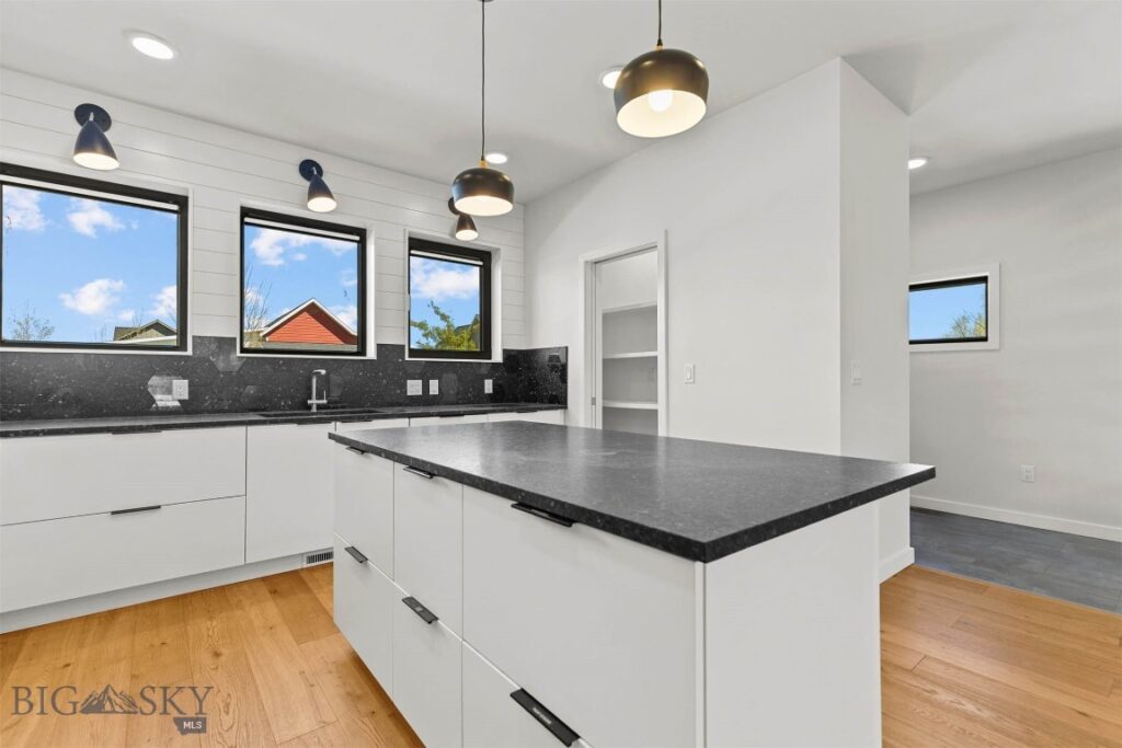 2040 Lance Drive #3