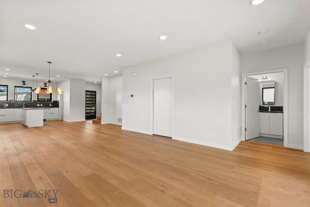 2040 Lance Drive #3