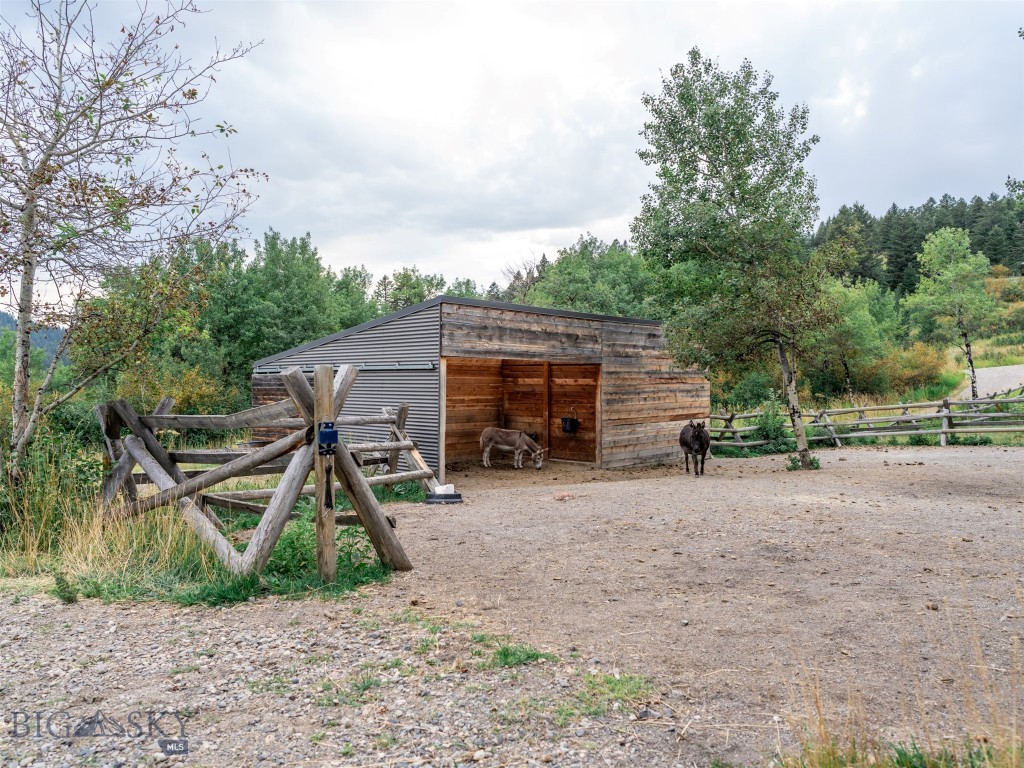 210 Upper Kelly Creek Road