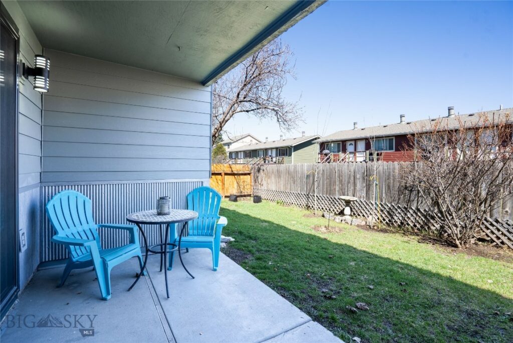 210 S 16th