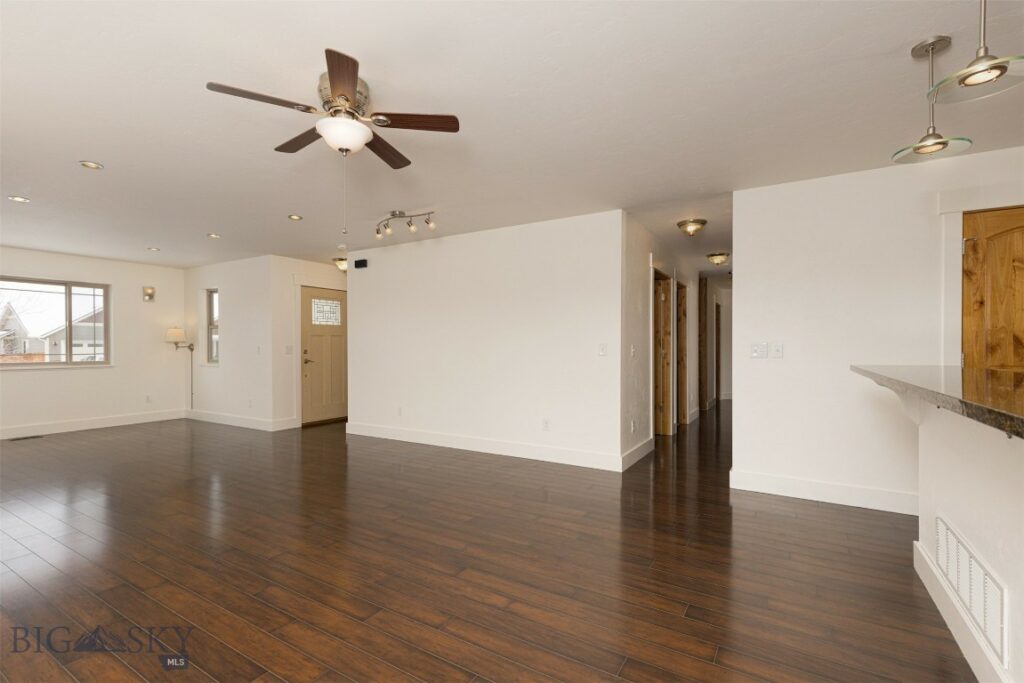210 Talon Way