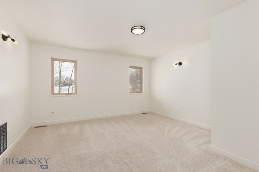 210 Talon Way
