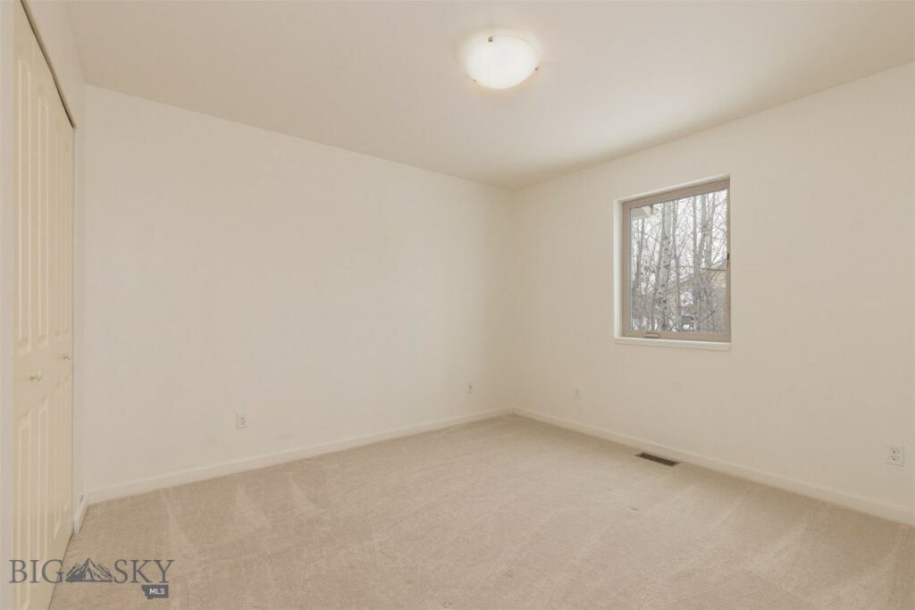 210 Talon Way