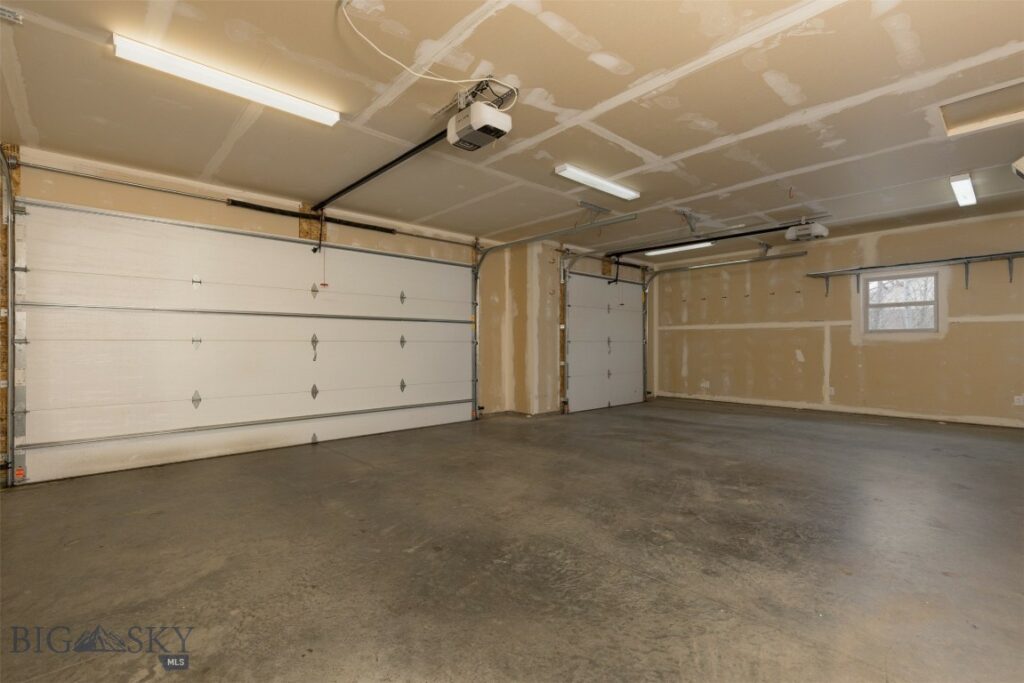 210 Talon Way