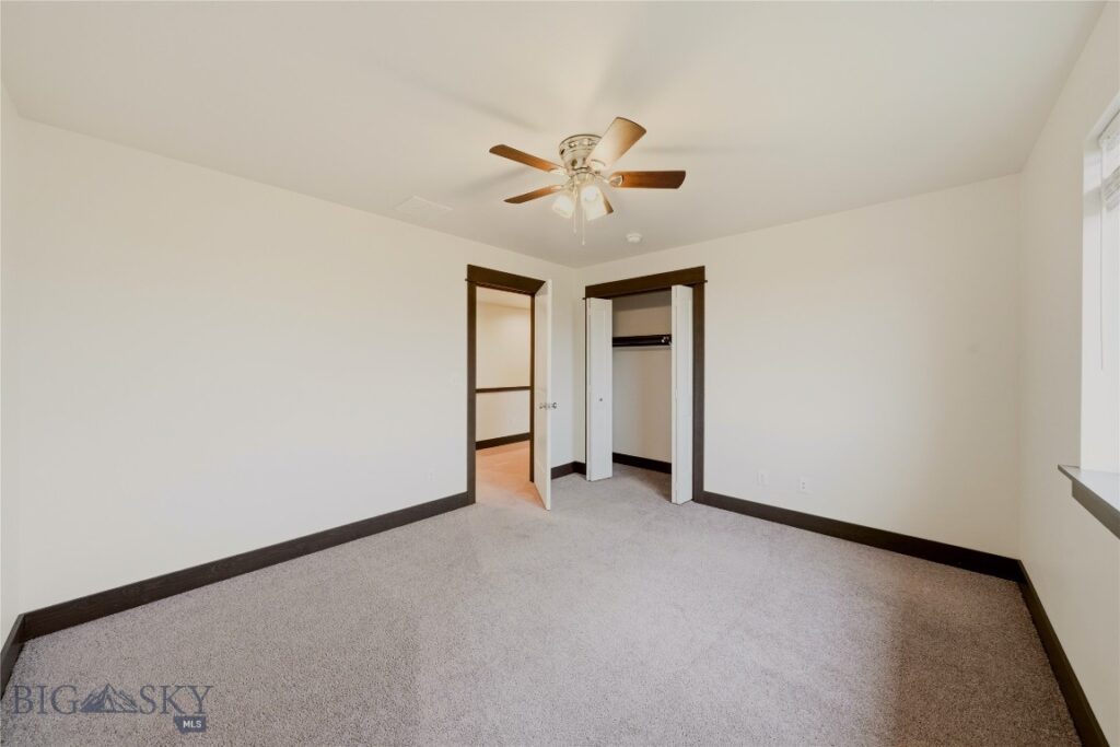 2102 Windjammer