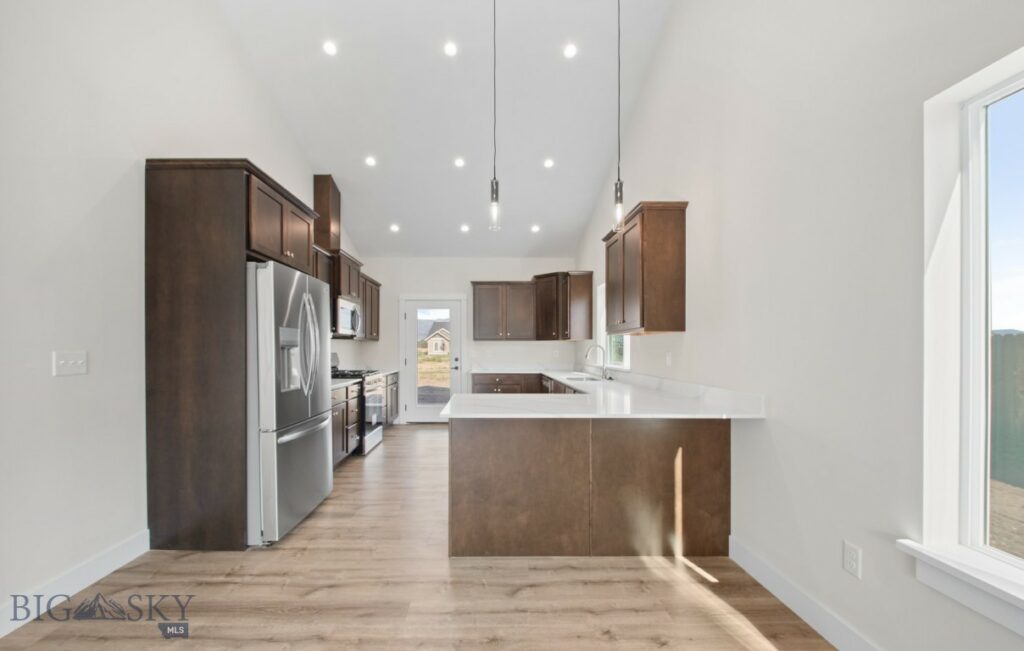 2106 Oriole Drive