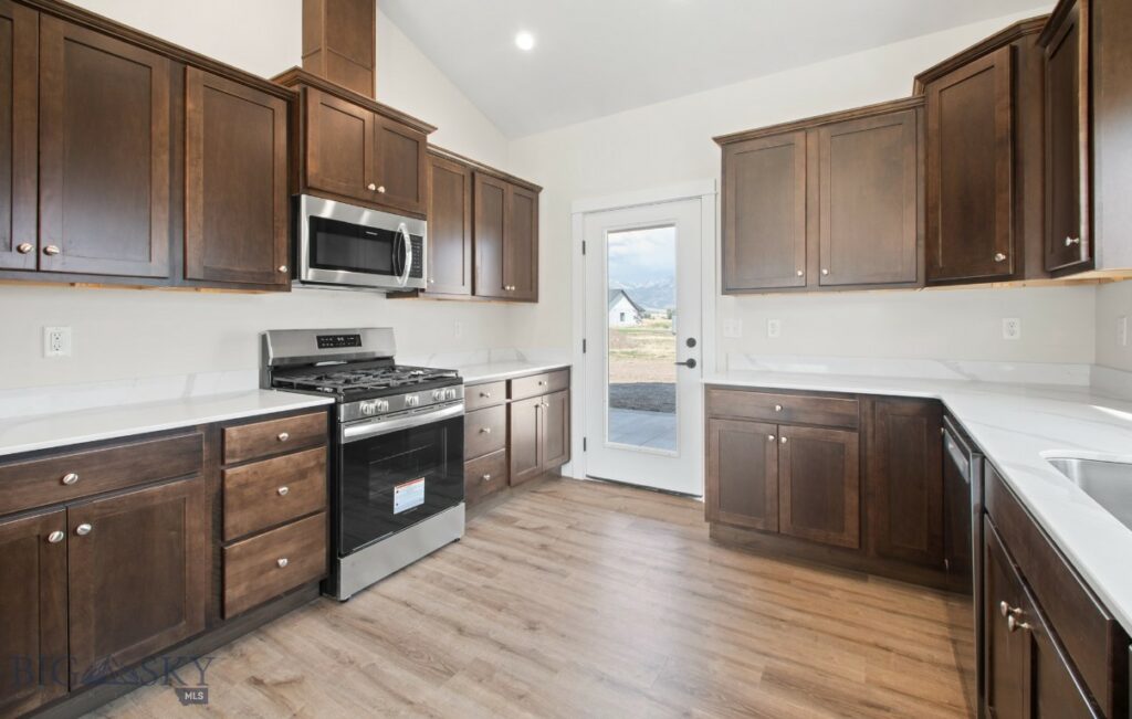 2106 Oriole Drive