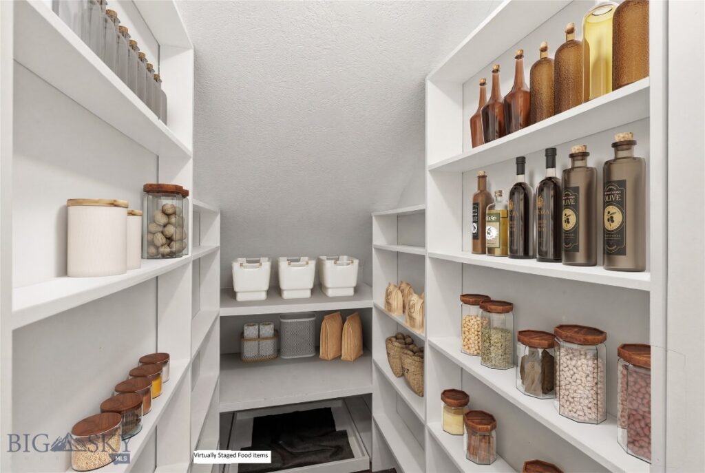 211 N Sanders Avenue