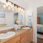 211 N Sanders Avenue