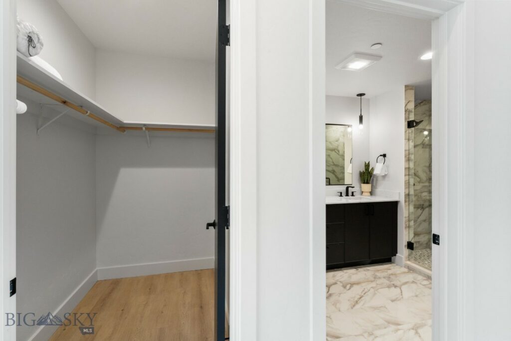 211 Town Center Avenue