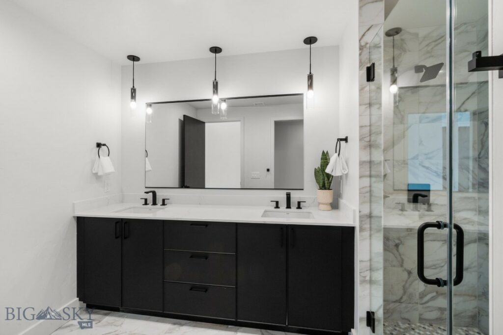 211 Town Center Avenue