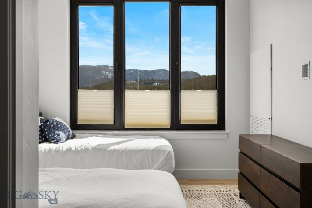 211 Town Center Avenue