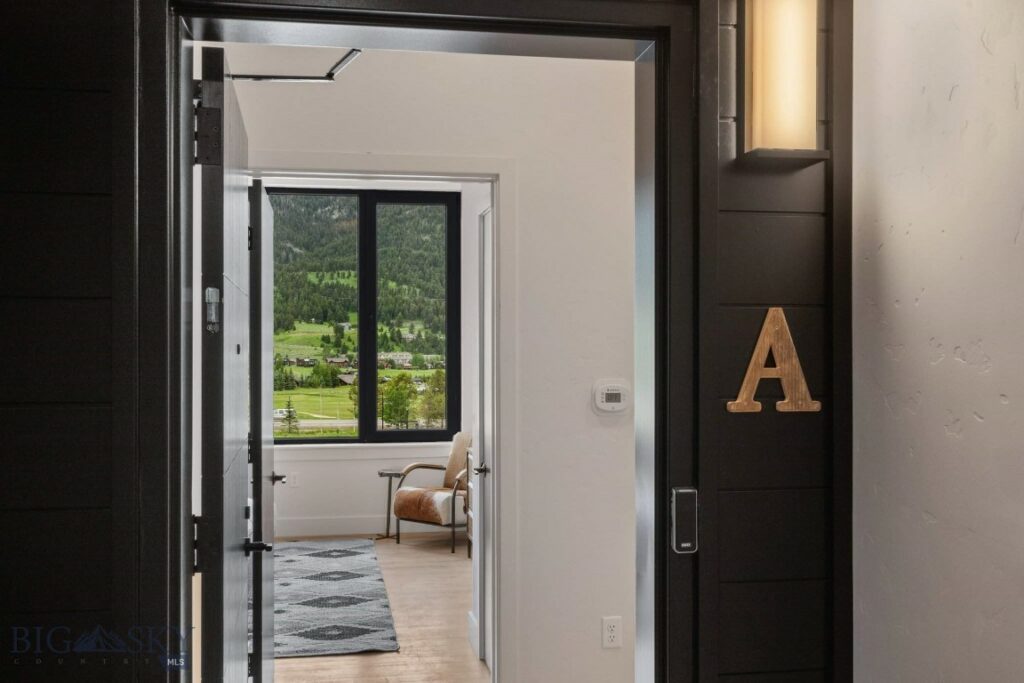 211 Town Center Avenue