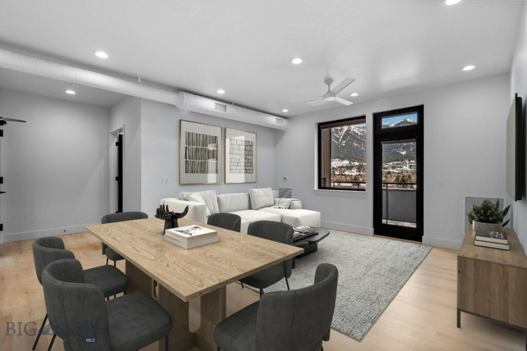 211 Town Center Avenue