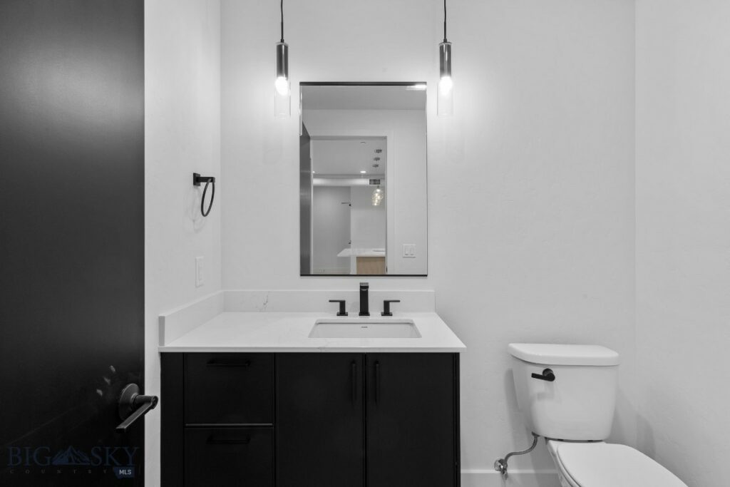 211 Town Center Avenue