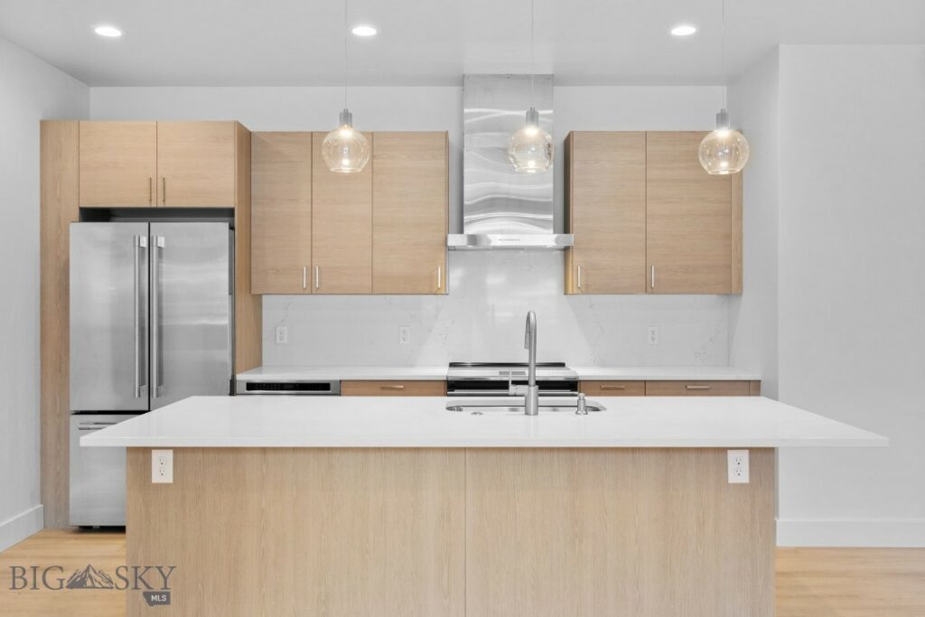 211 Town Center Avenue