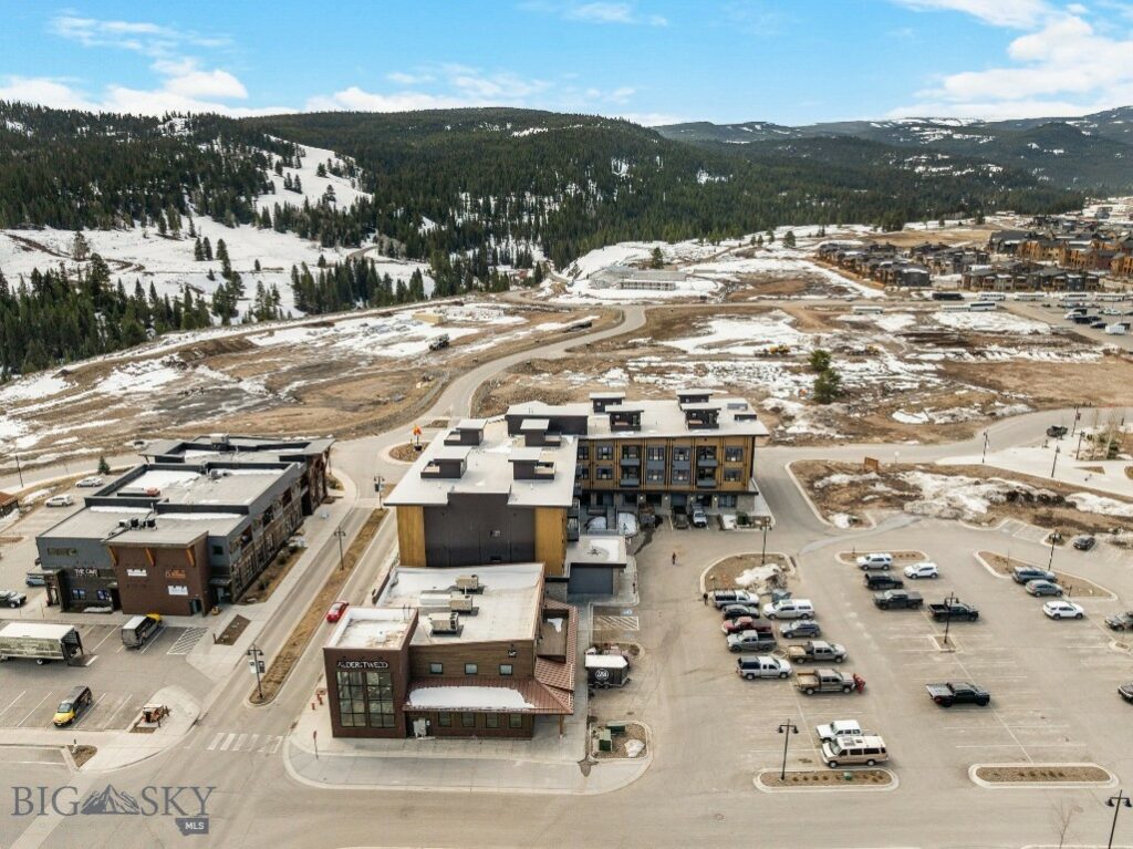 211 Town Center Avenue