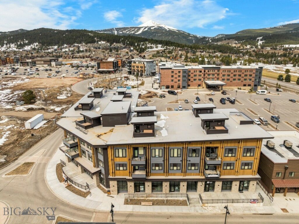 211 Town Center Avenue