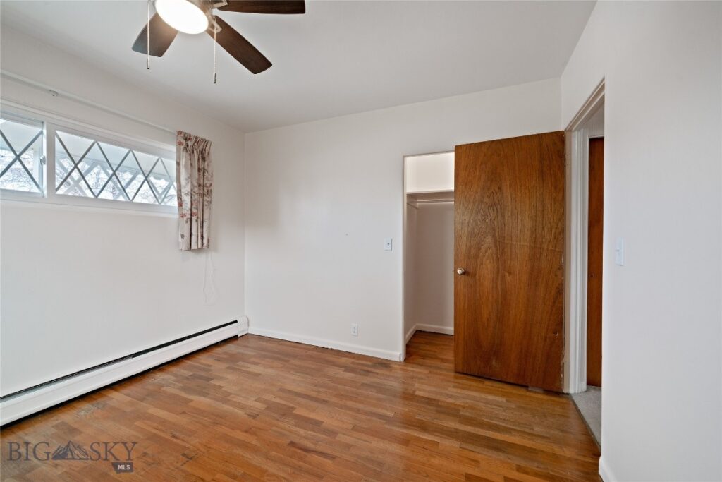 212 N Broadway Street