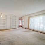 212 N Broadway Street