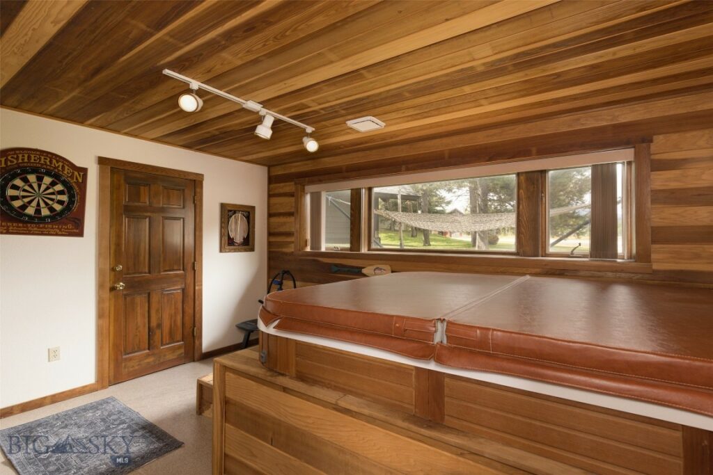 Big Sky MT 59716 - 18