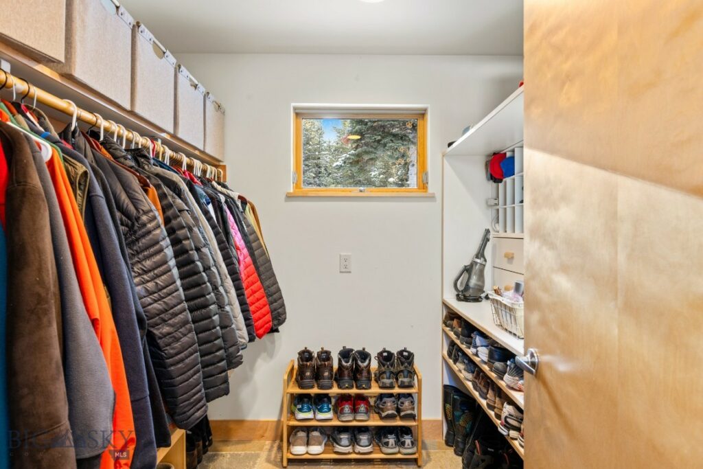 Big Sky MT 59716 - 24