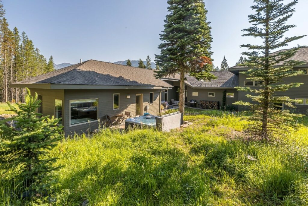 214 W Pine Cone Terrace