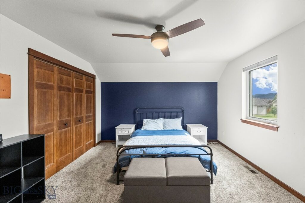215 Snowy Owl Trail
